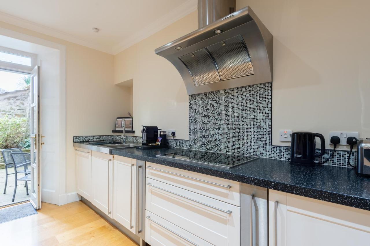 138 North Street - Luxury 2 Bed 2 Bath With Secret Garden, Summerhouse, Putting Green St Andrews Exterior photo
