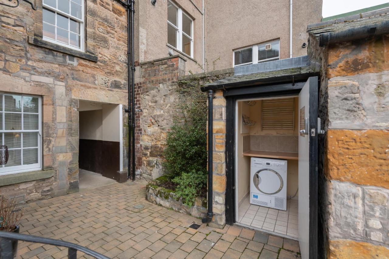 138 North Street - Luxury 2 Bed 2 Bath With Secret Garden, Summerhouse, Putting Green St Andrews Exterior photo